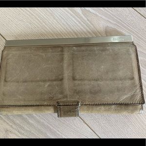 Hobo leather wallet - large with magnetic closure
